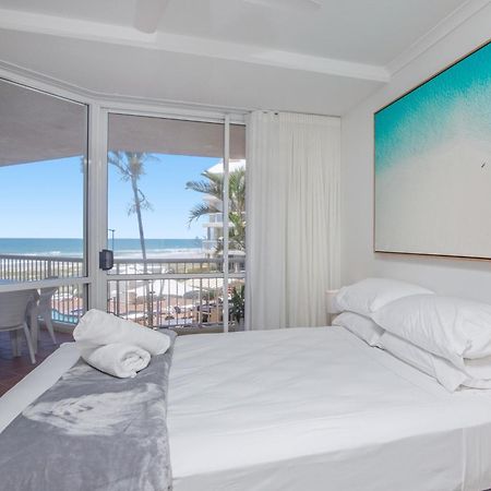 Crystal Beachfront Apartments Голд-Кост Экстерьер фото