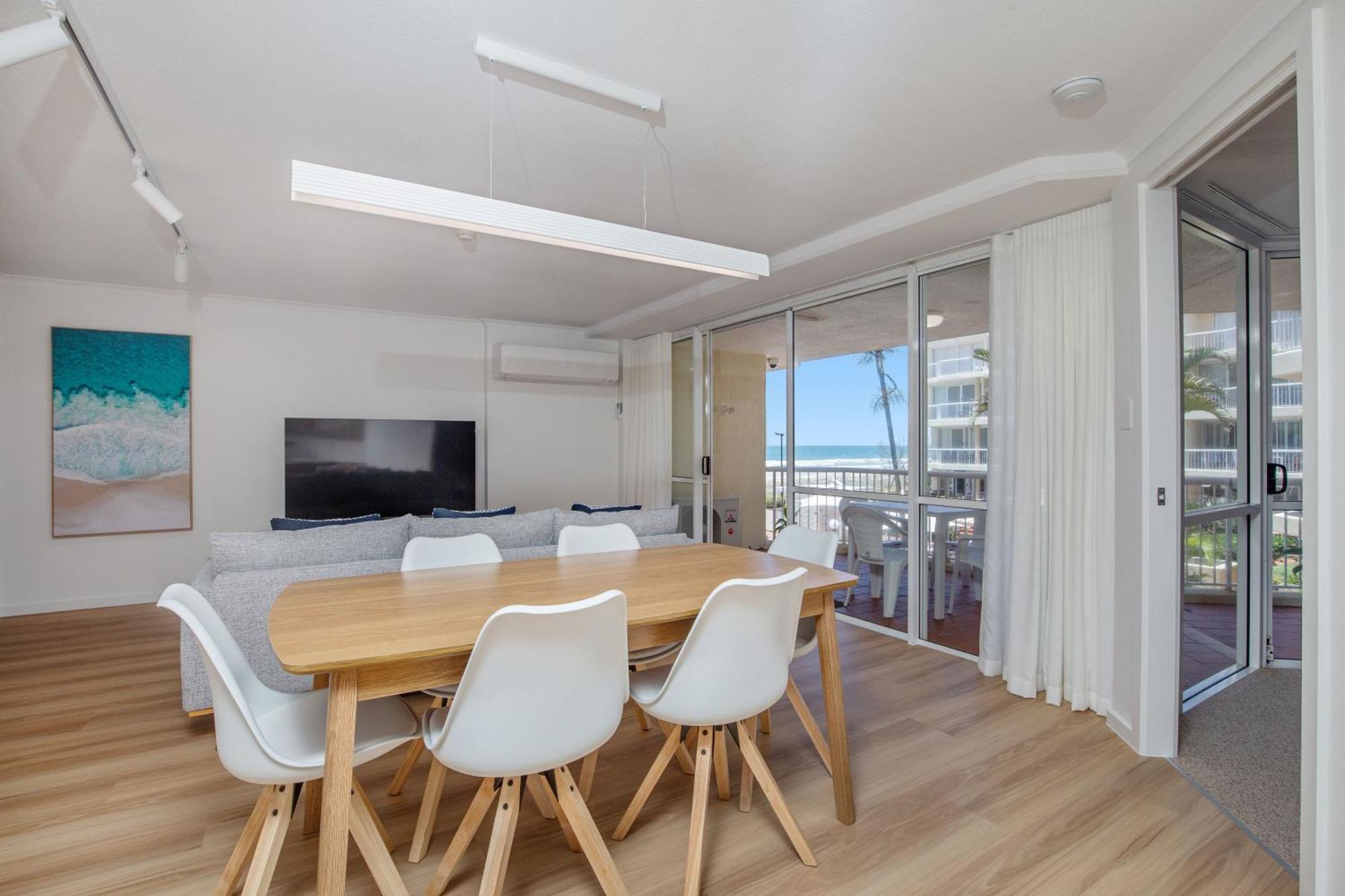 Crystal Beachfront Apartments Голд-Кост Экстерьер фото