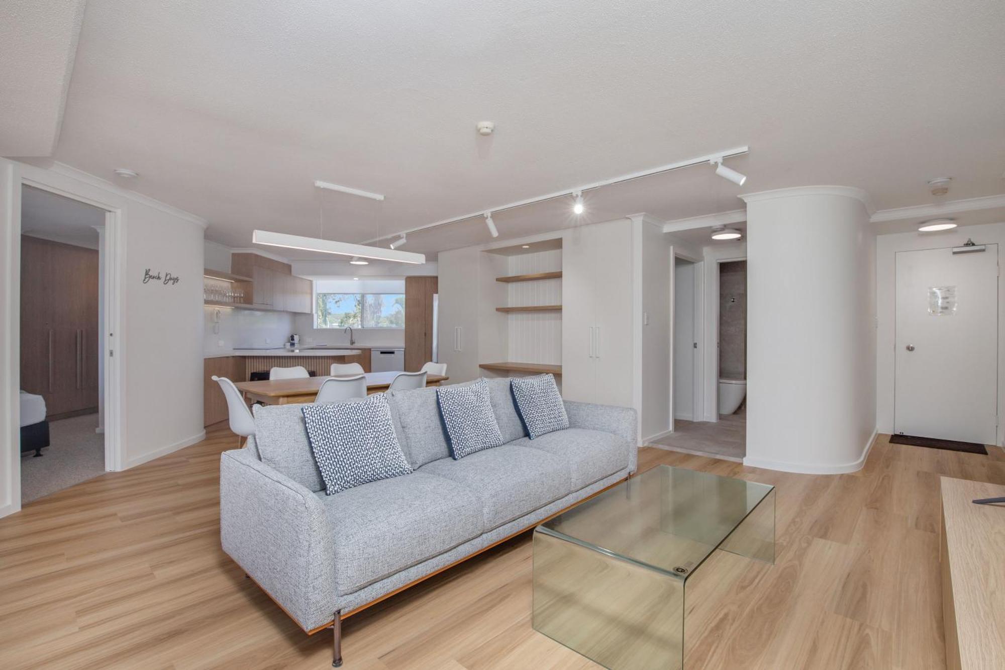 Crystal Beachfront Apartments Голд-Кост Экстерьер фото