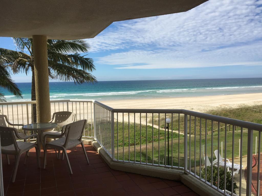 Crystal Beachfront Apartments Голд-Кост Экстерьер фото