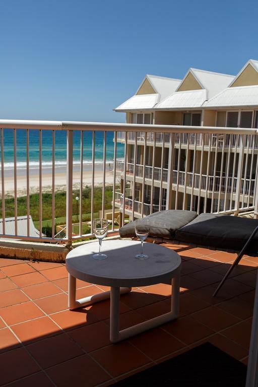 Crystal Beachfront Apartments Голд-Кост Экстерьер фото